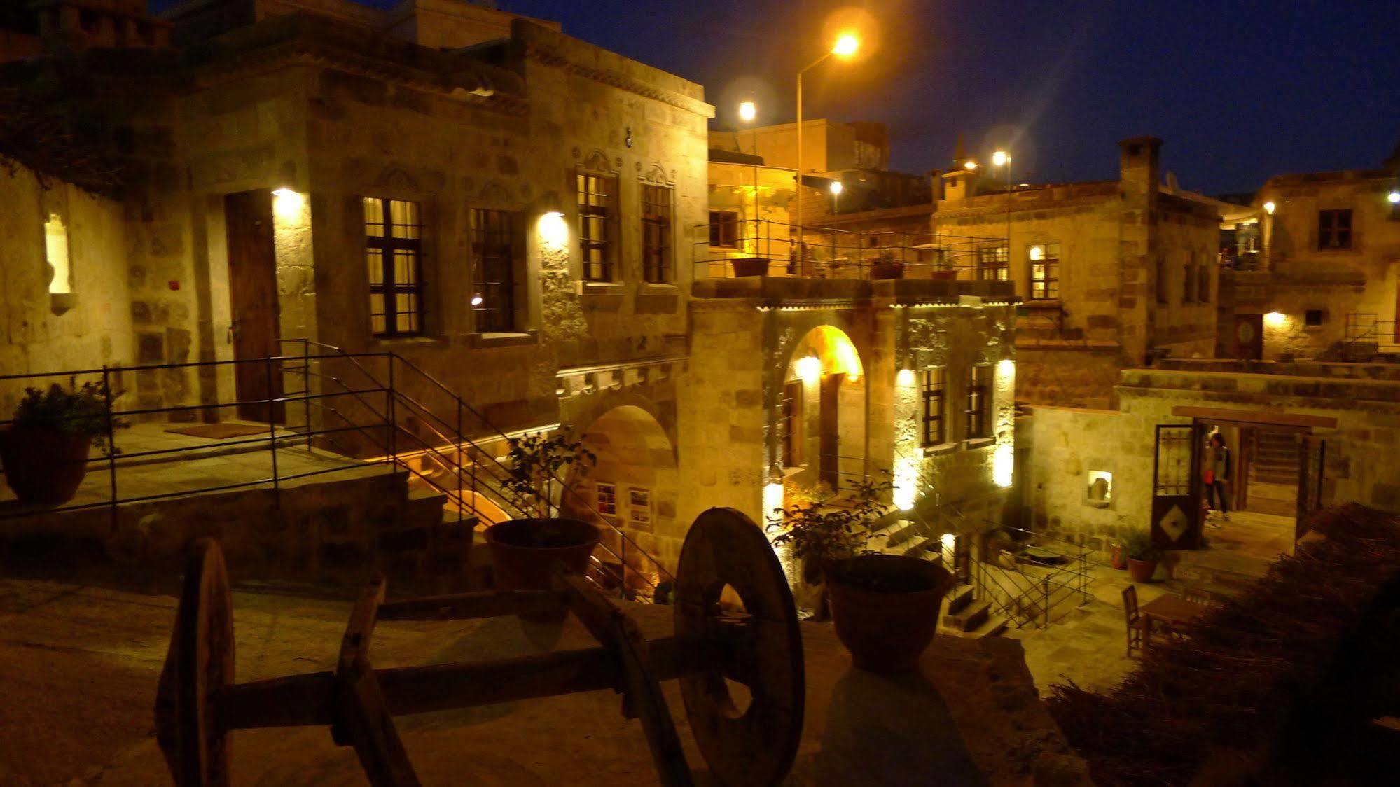 King Cave Hotel By Traveller'S Гьореме Екстериор снимка