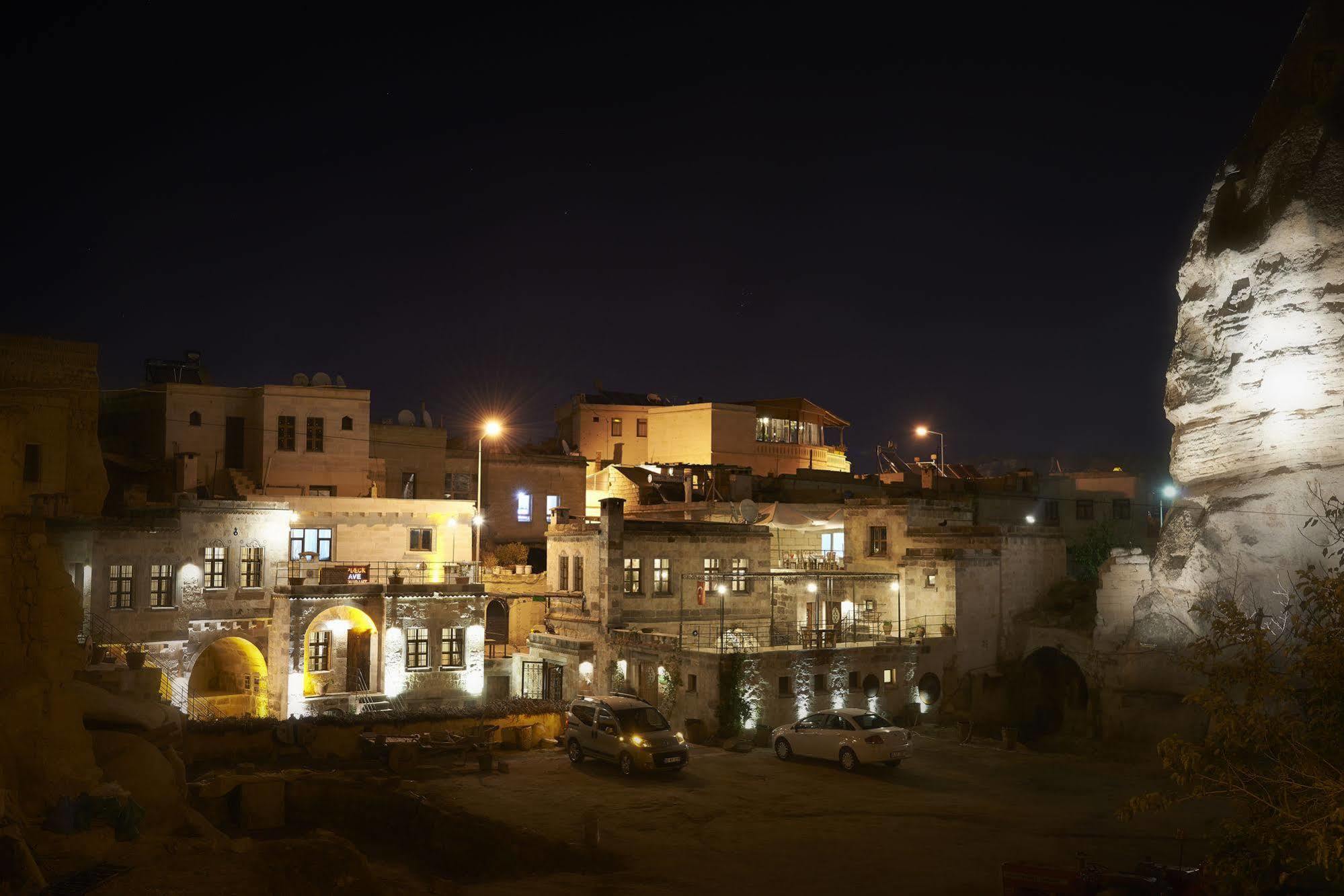 King Cave Hotel By Traveller'S Гьореме Екстериор снимка
